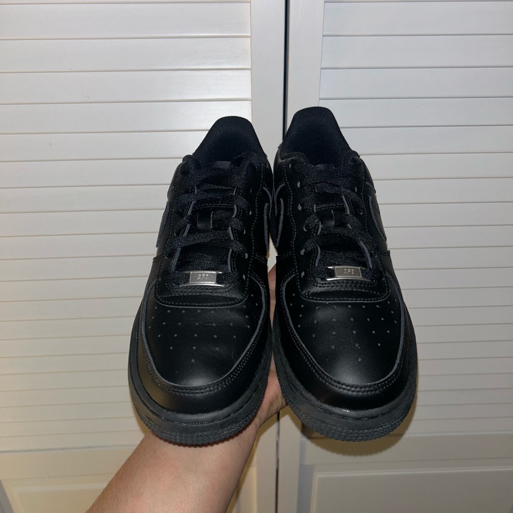 Air Force 1s GS black size: 6.5Y